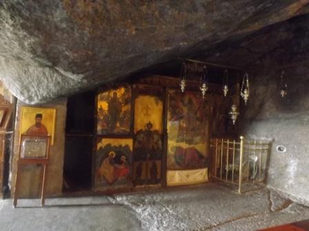 Пещера Апокалипсиса, где Иоанн писал библию.JPG